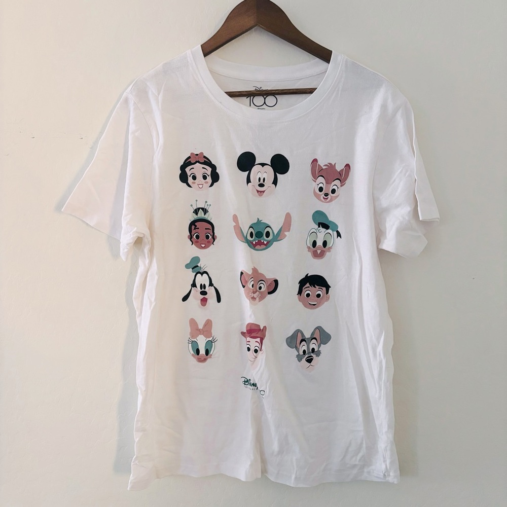 Disney 100 Women’s Large T-Shirt‎